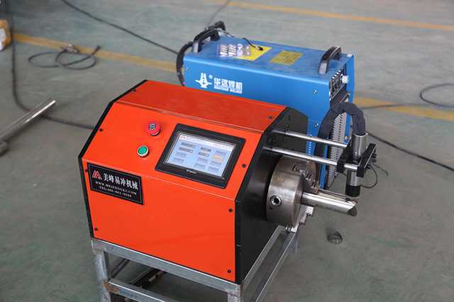 等離子切割機是借助等離子切割技術(shù)對金屬材料進(jìn)行加工的機械。